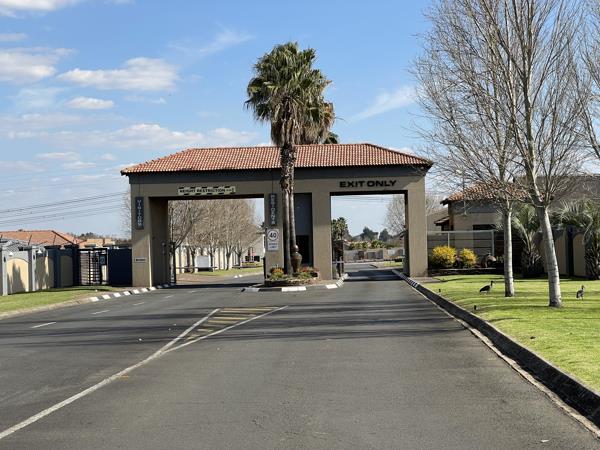 1 075 m² Land