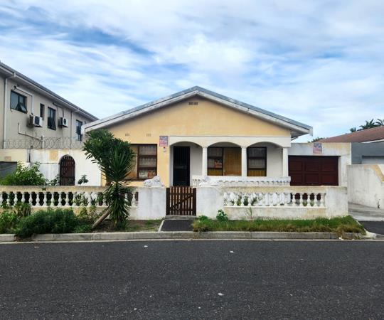 6 Bedroom House