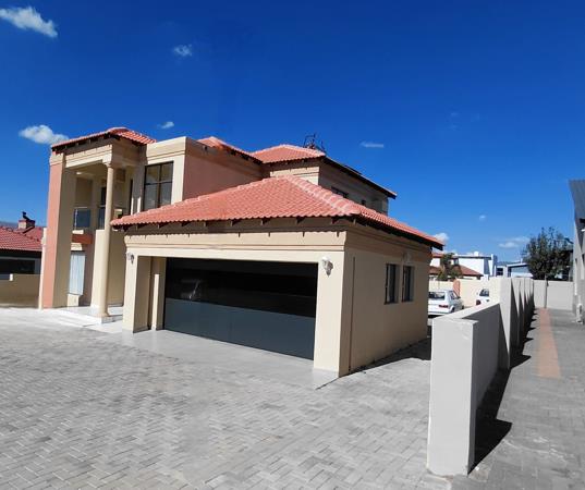 5 Bedroom House