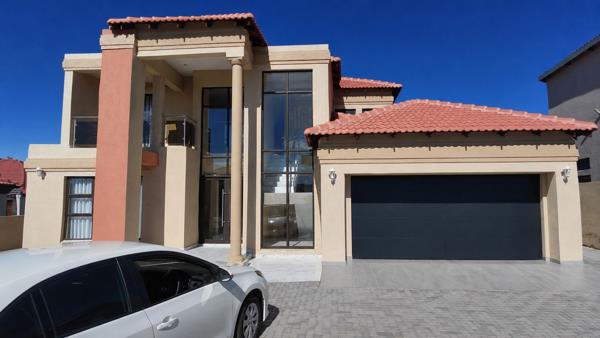 5 Bedroom House