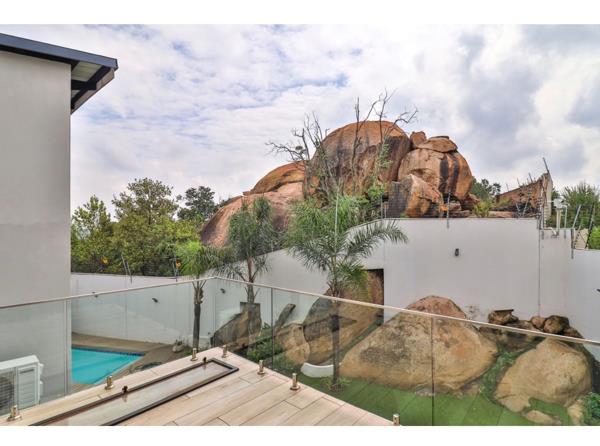 4 Bedroom Townhouse