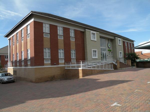111 m² Commercial space