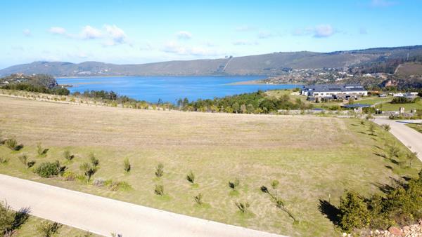 2 187 m² Land