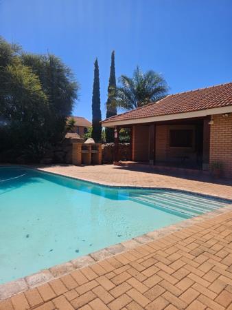 4 Bedroom Townhouse