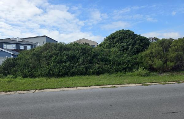 720 m² Land
