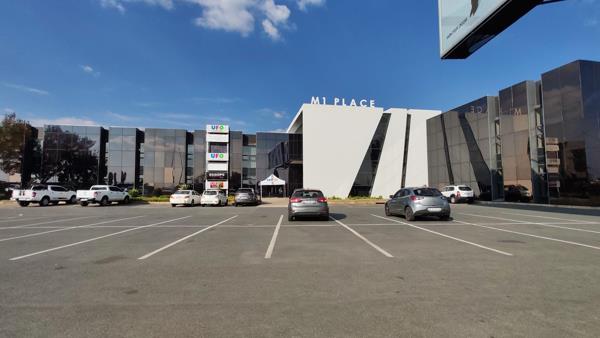 2 420 m² Retail Space