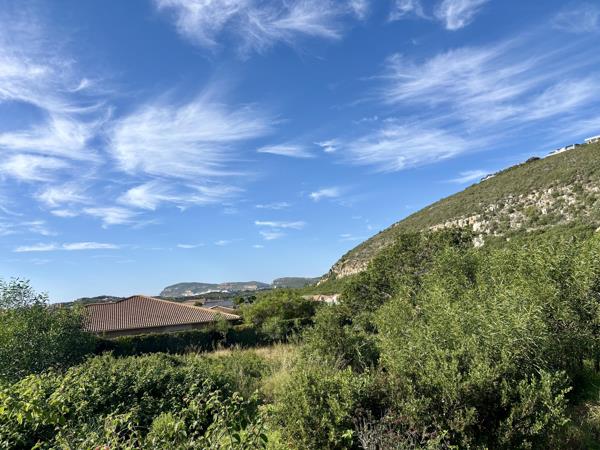736 m² Land