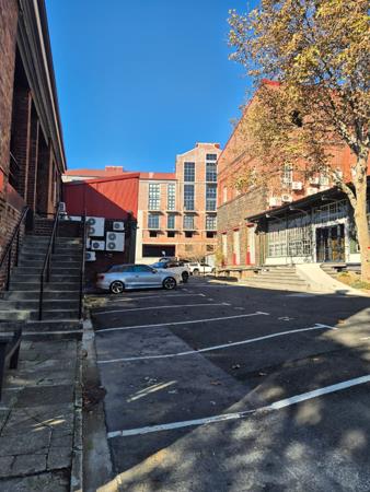 109 m² Commercial space