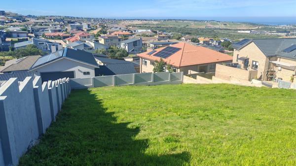 572 m² Land
