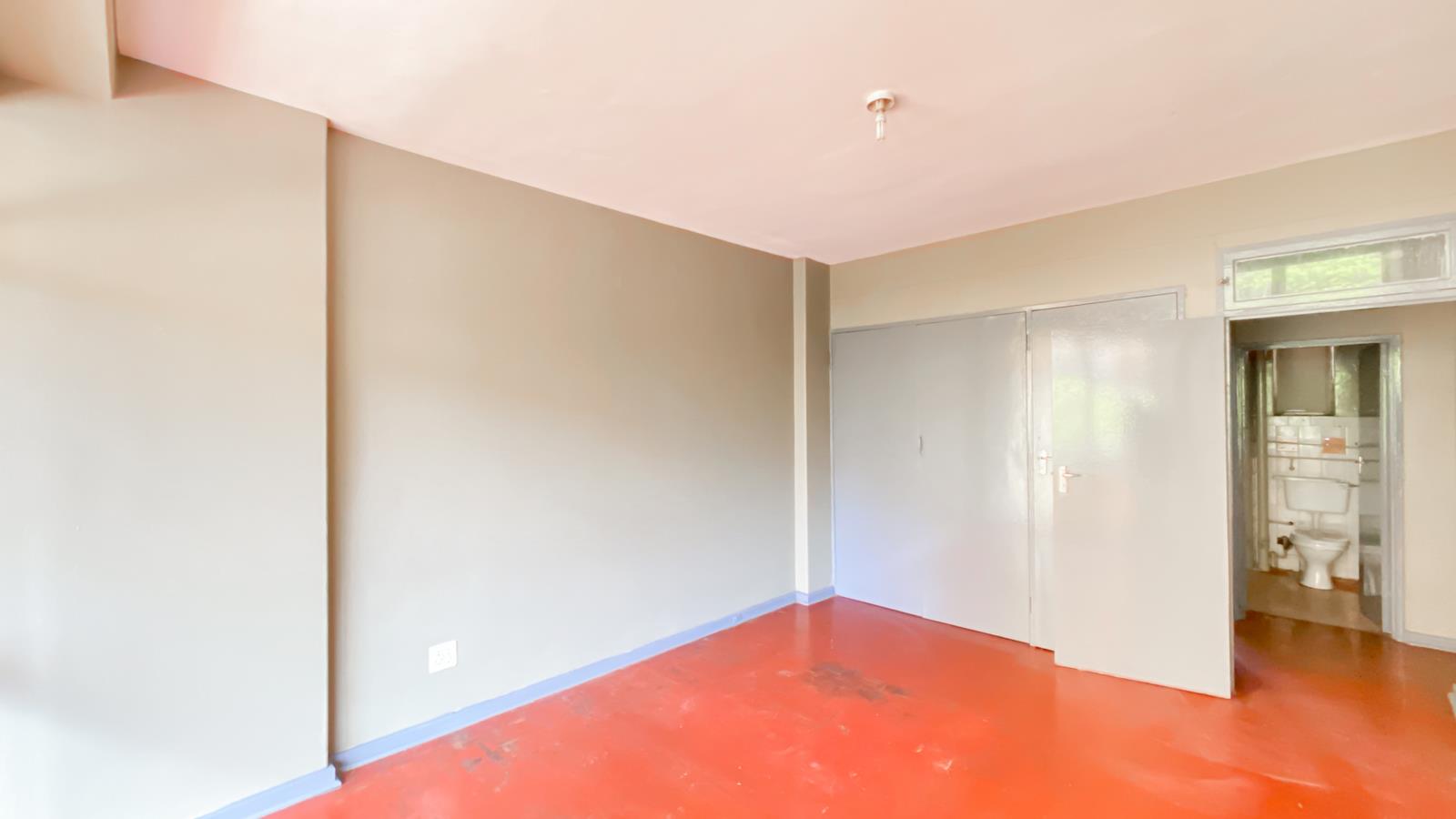 0.5 Bedroom House in Berea
