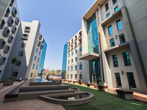 594 m² Commercial space