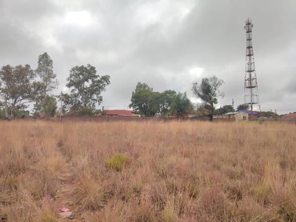 3 586 m² Land