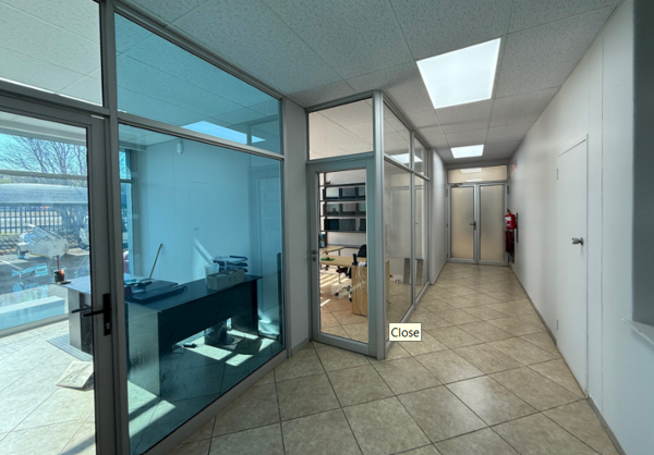 100 m² Commercial space