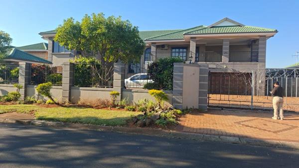 5 Bedroom Townhouse