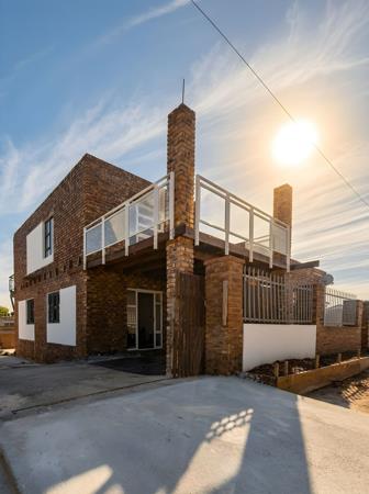 1 Bedroom House