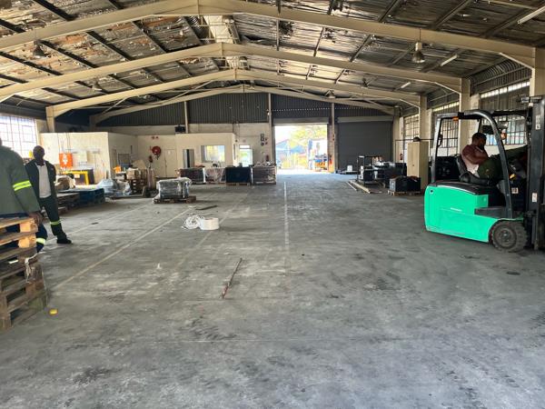 940 m² Industrial space