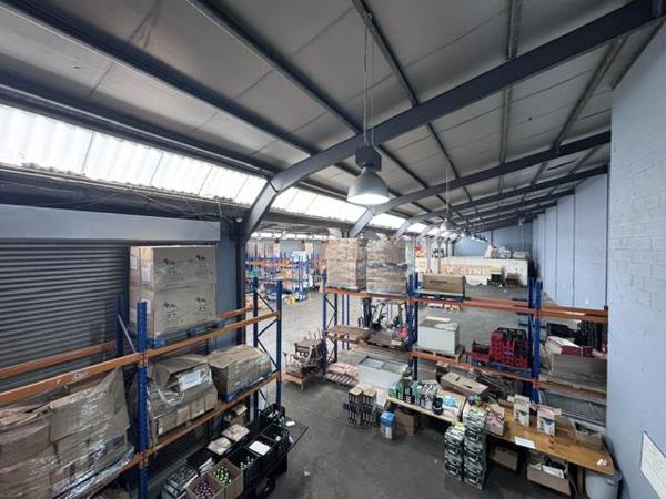 1 385 m² Industrial space