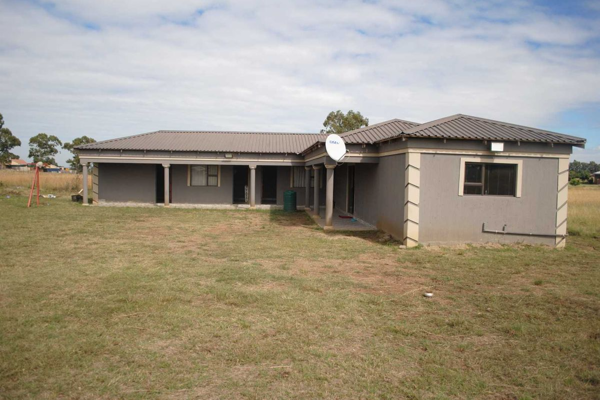 2.2 ha Smallholding