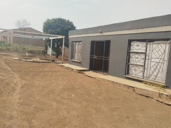 2 Bedroom House
