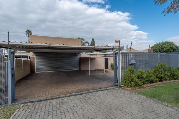 6 Bedroom House