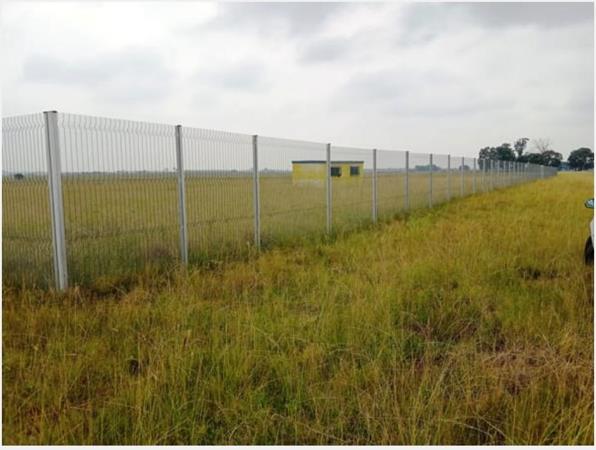 4 ha Land