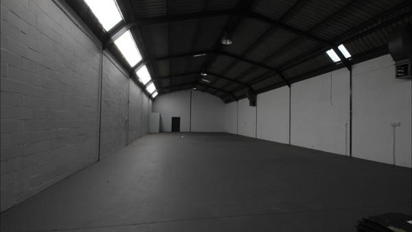 360 m² Industrial space