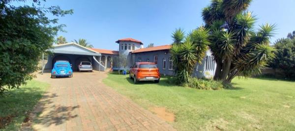 5 Bedroom House