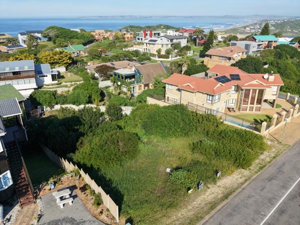 725 m² Land