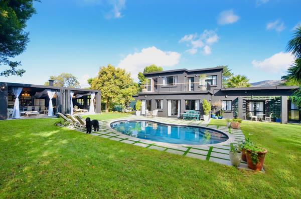 5 Bedroom House