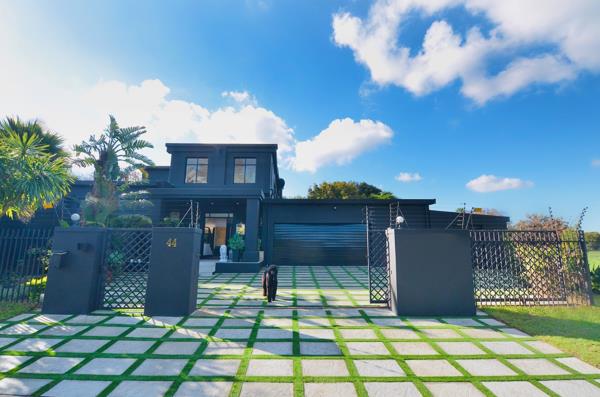 5 Bedroom House