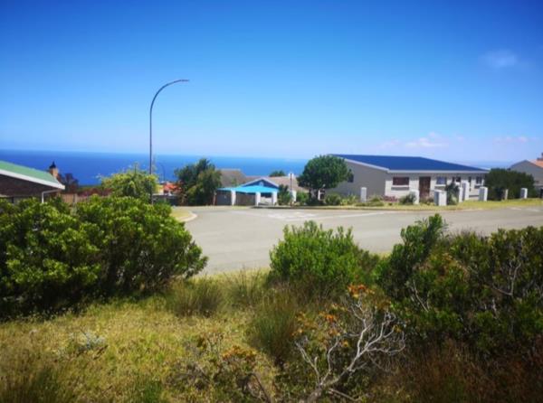 1 008 m² Land