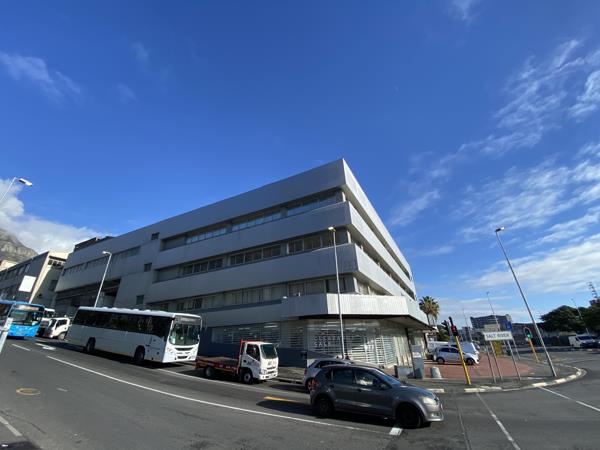 893 m² Industrial space