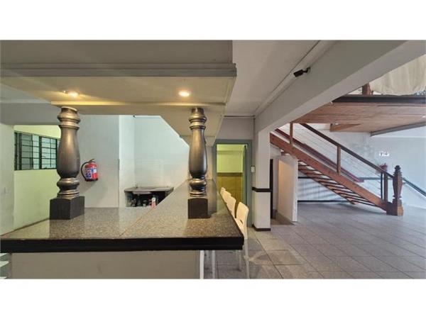 600 m² Commercial space