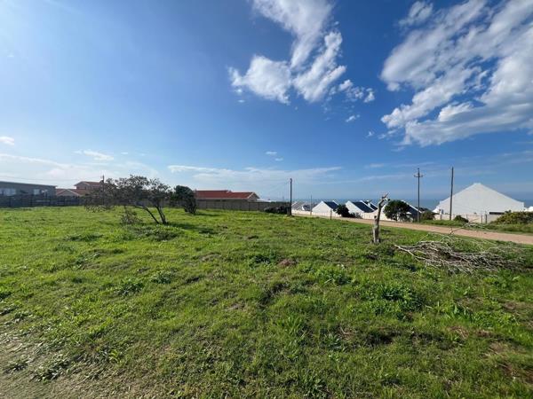 1 060 m² Land