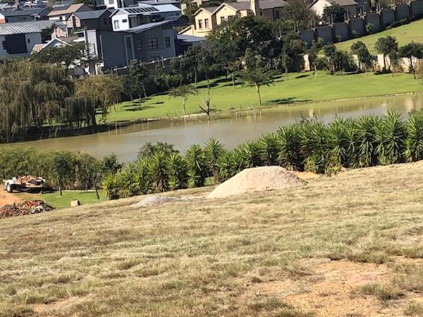 8 893 m² Land