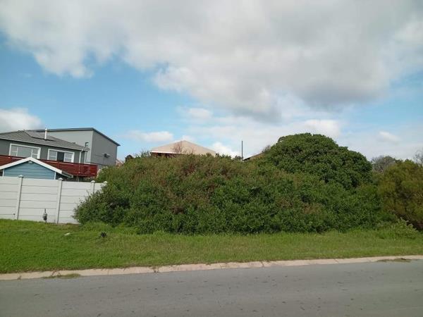 720 m² Land