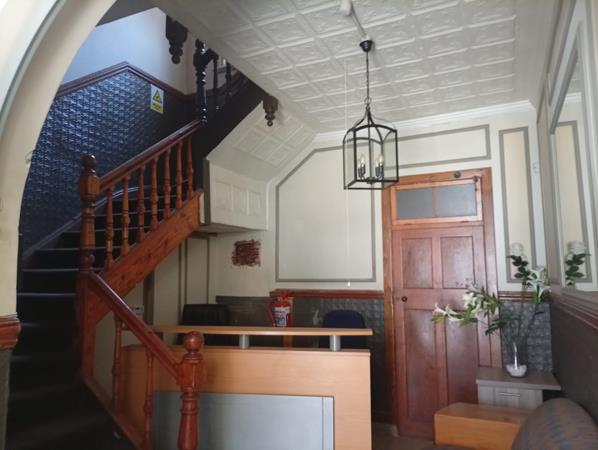 328 m² Office Space