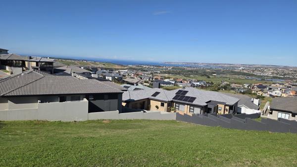 593 m² Land