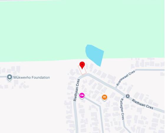800 m² Land