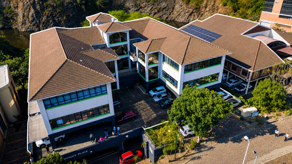 205 m² Commercial space