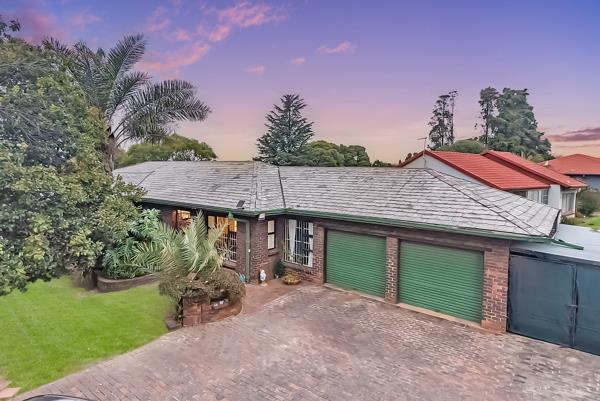 6 Bedroom House