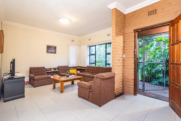 6 Bedroom House