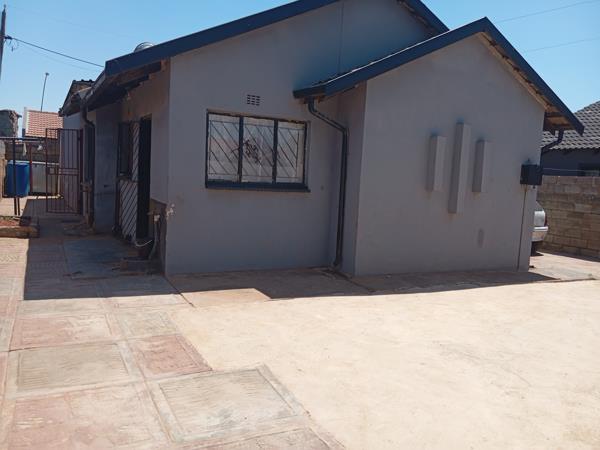 2 Bedroom House
