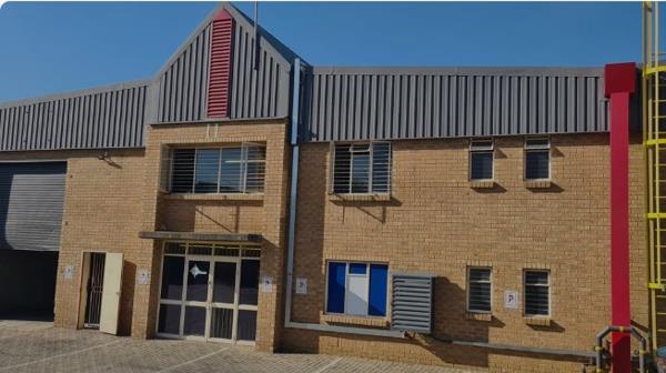 378 m² Industrial space