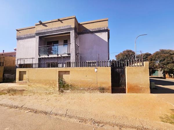 8 Bedroom House