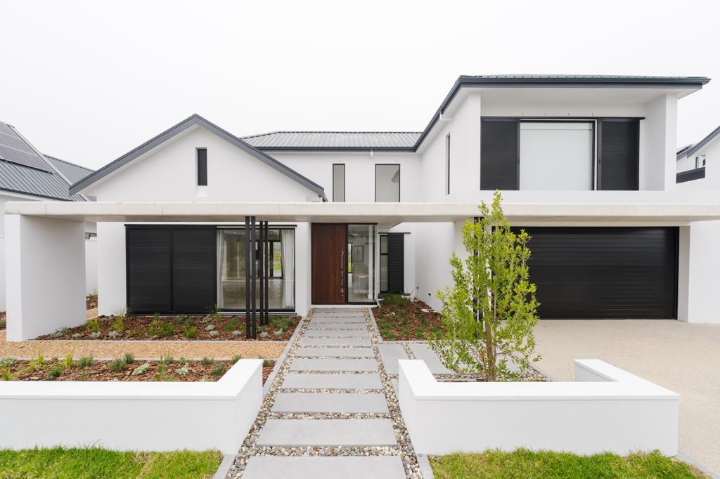 5 Bedroom House