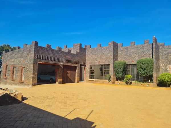 5 Bedroom House