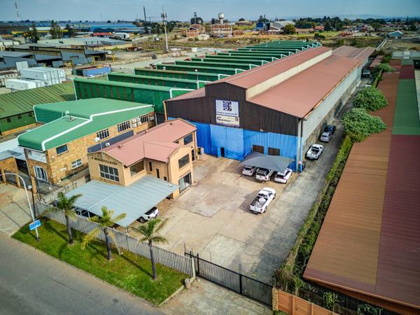 3 000 m² Commercial space
