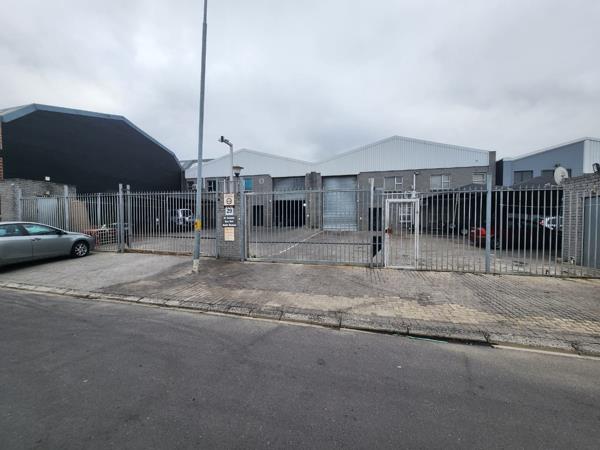 955 m² Industrial space
