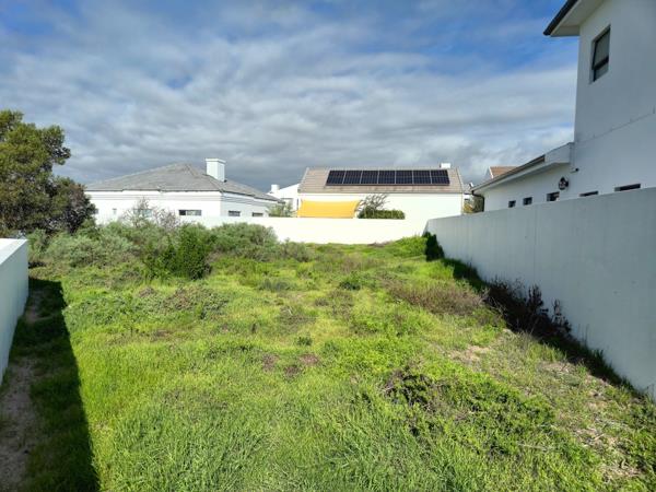 407 m² Land